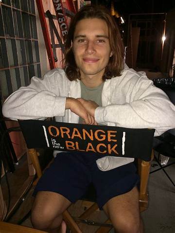 Ronen Rubinstein's Breakout Role in Orange Is the New Black: an Unforgettable Performance